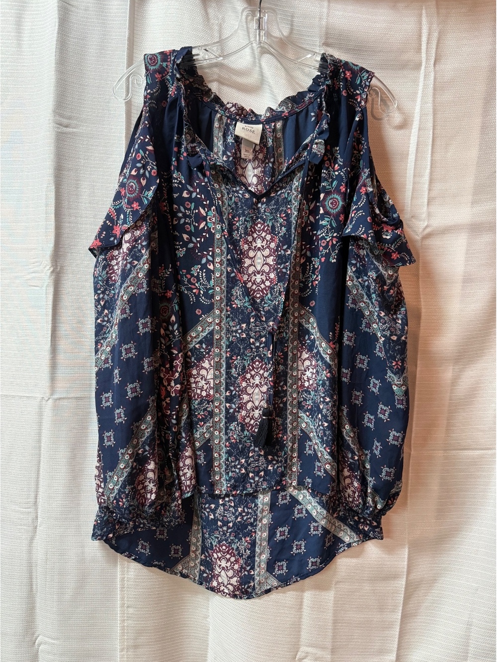 Knox Rose XL Cold Shoulder Blouse in Navy with Floral Print
